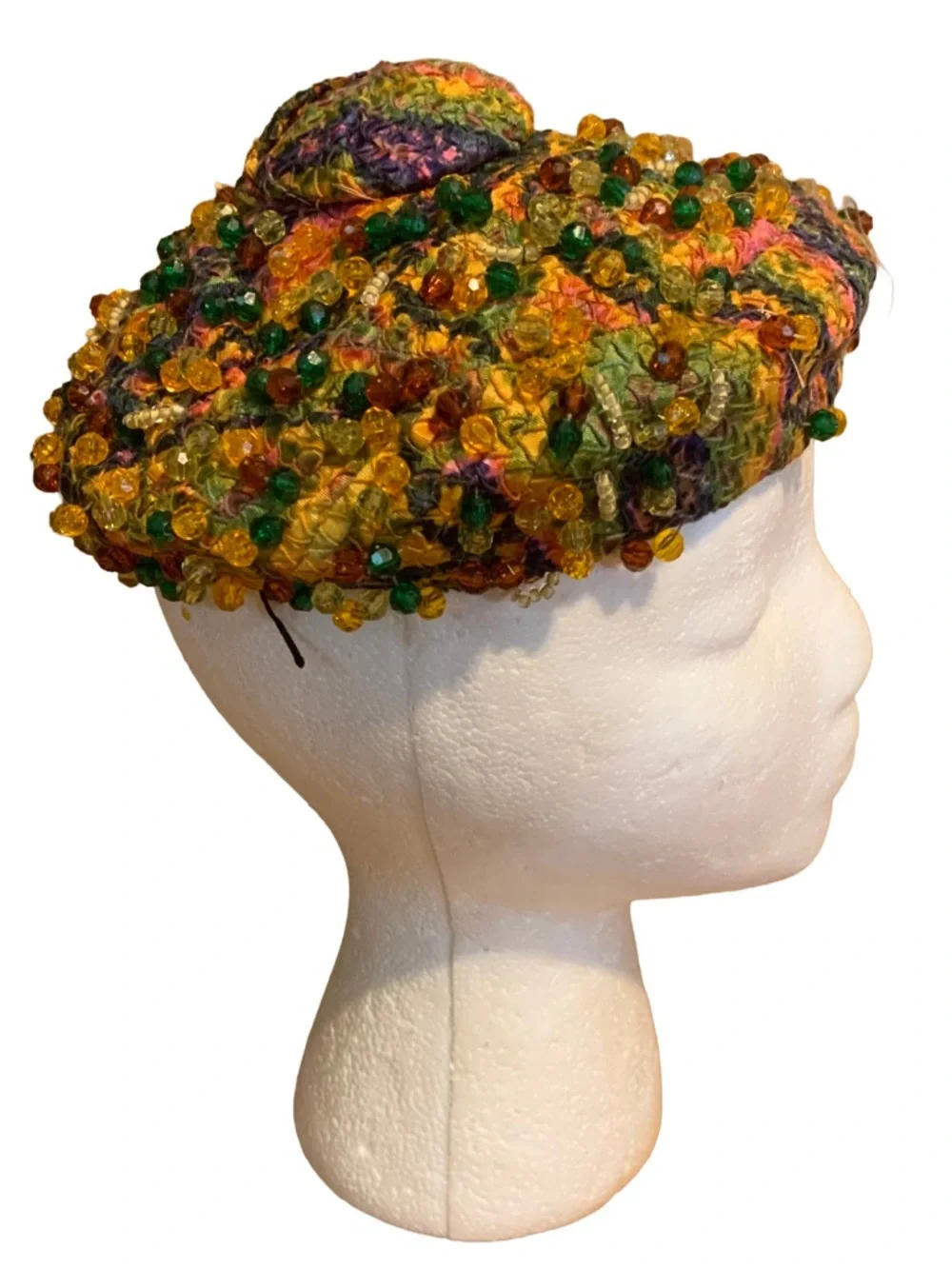 VINTAGE CIRCA 1960'S DANCINGER MULTI COLOR BEADED BEANIE STYLE HAT - Picture 4 of 12